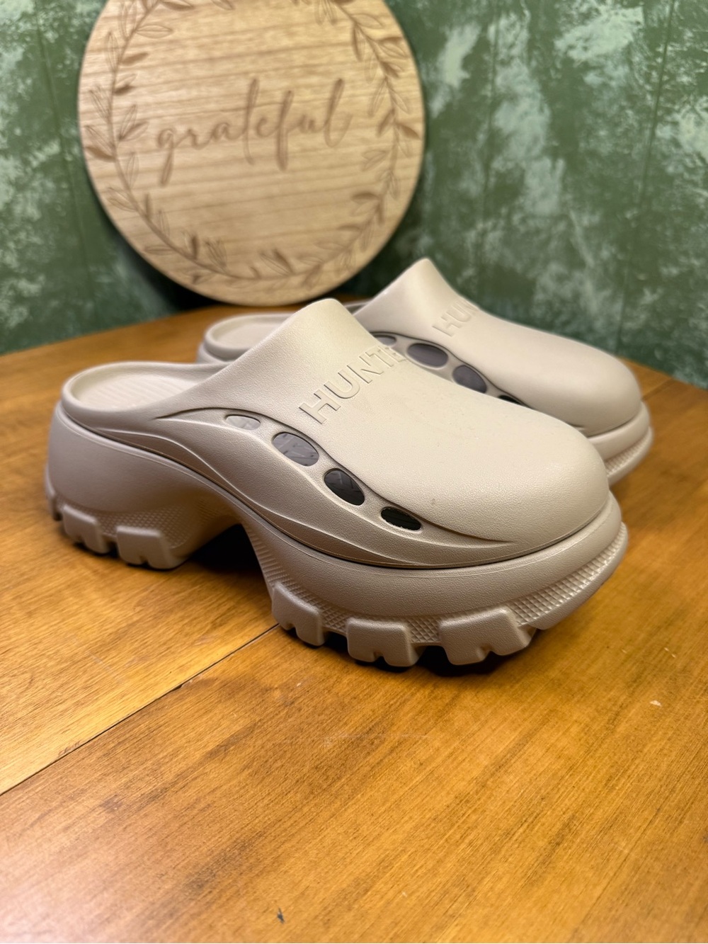 Hunter Beige Platform Clog Mules Size 7